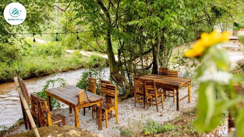 Khám phá quán cà phê Nhà Bên Suối Đà Lạt