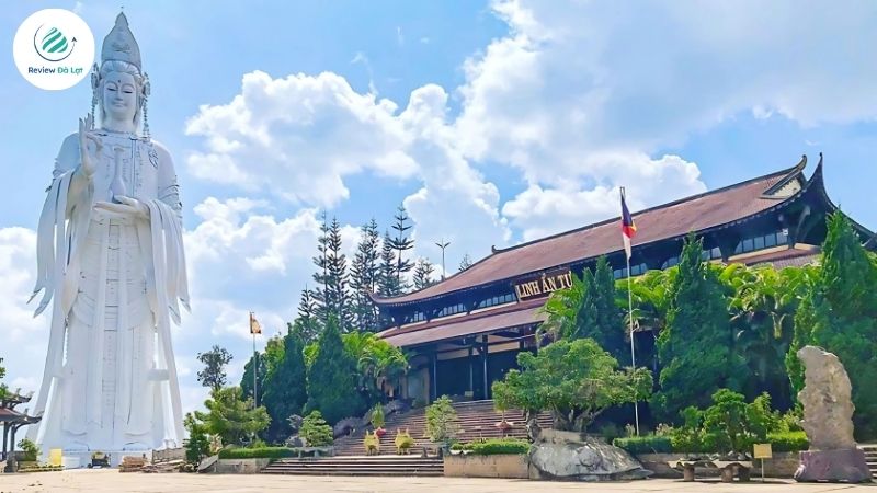 Chùa Linh Ẩn nguy nga với tượng Quan Âm cao nhất Lâm Đồng