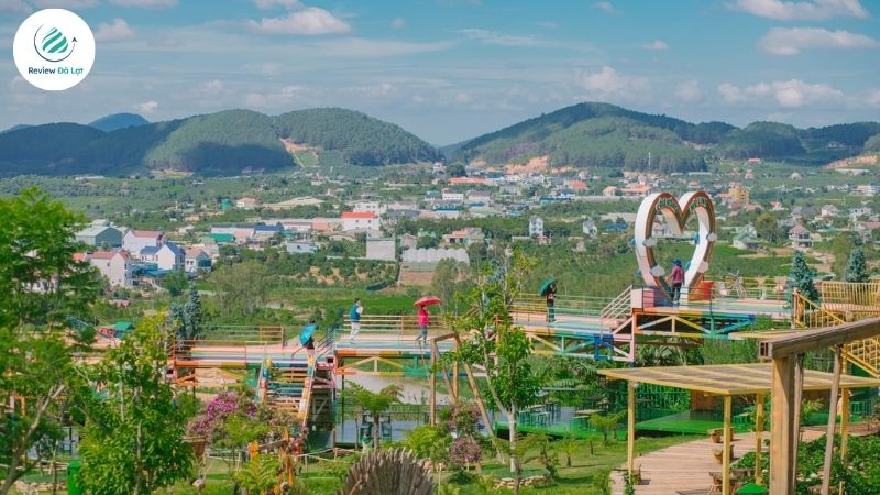 Không gian quán cà phê Mê Linh khi nhìn từ trên cao