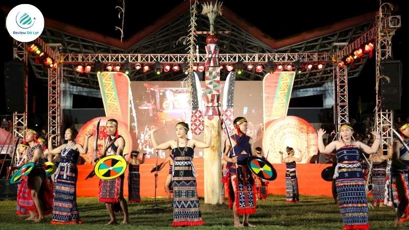 Tiếng cồng chiêng vang lên, khơi dậy tinh thần và tình yêu với văn hóa Tây Nguyên