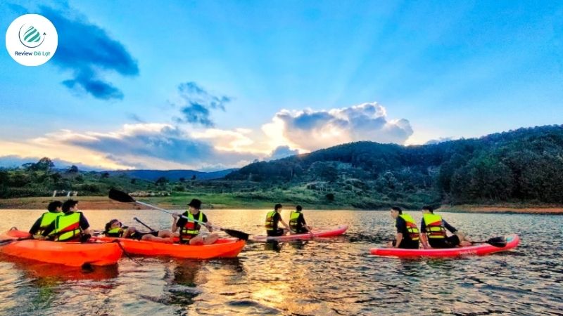 Nắm những lưu ý quan trọng khi chèo kayak ở Đà Lạt