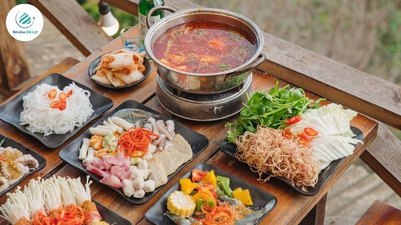 Tiệm Nướng Trên Mây không chỉ nổi bật với không gian đẹp mà còn với hương vị món ăn đậm đà