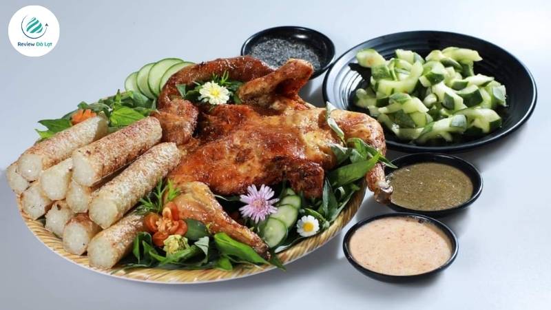 Trọn vẹn hương vị Tây Nguyên tại quán gà nướng cơm lam Đà Lạt - Huy Hoàng!