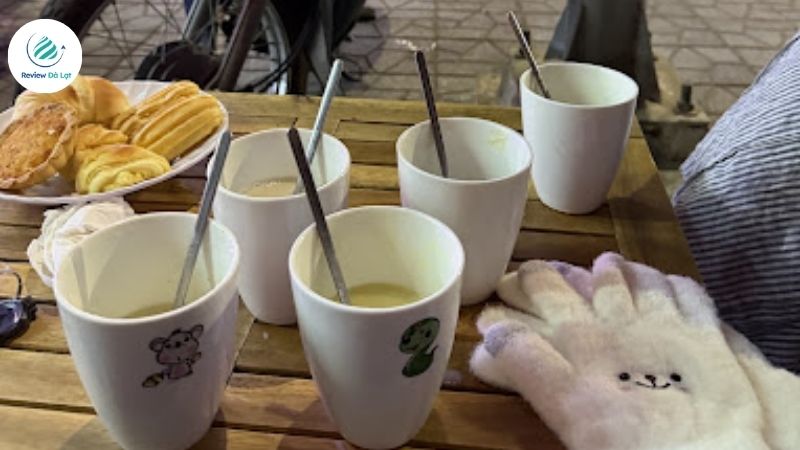 Sữa Tùng – Sữa nguyên chất, ăn kèm bánh ngọt siêu ngon