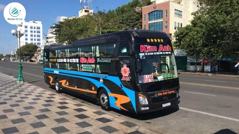 Nhà xe Kim Anh – Limousine 32 ghế, khoang rộng thoáng