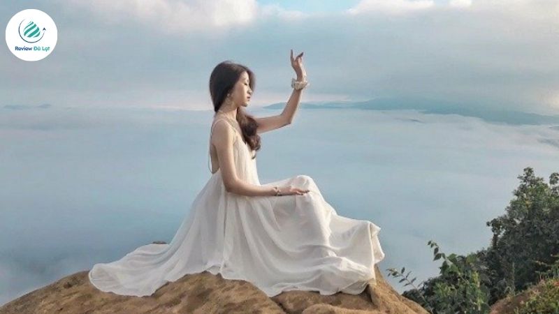 Bạn không nhất thiết lúc nào cũng phải đứng để tạo dáng
