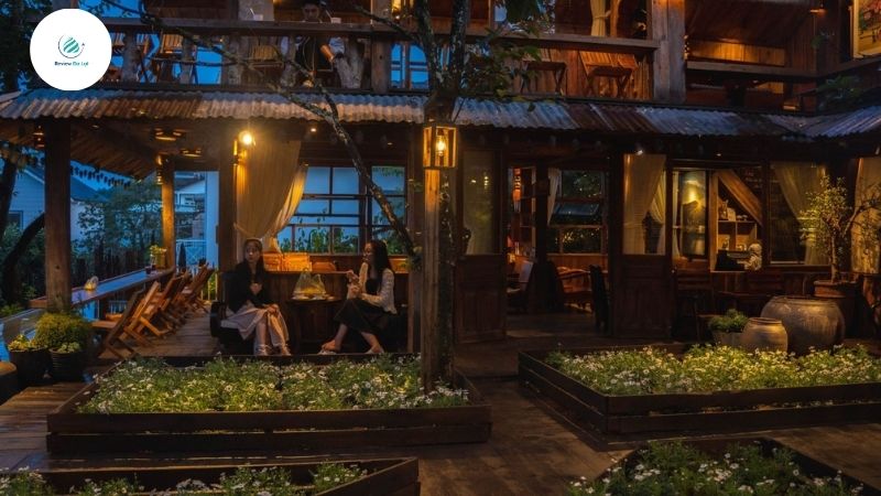 Tiệm Cà Phê Bình Minh Ơi