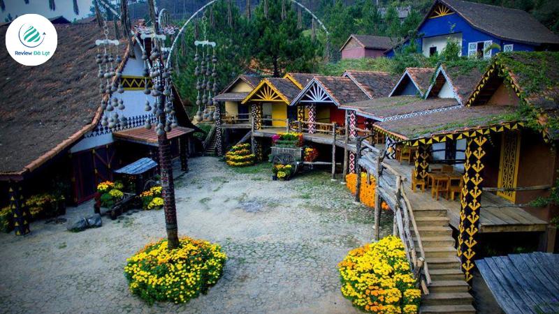 Làng cổ kính nhất Việt Nam, giữa rừng thông xanh