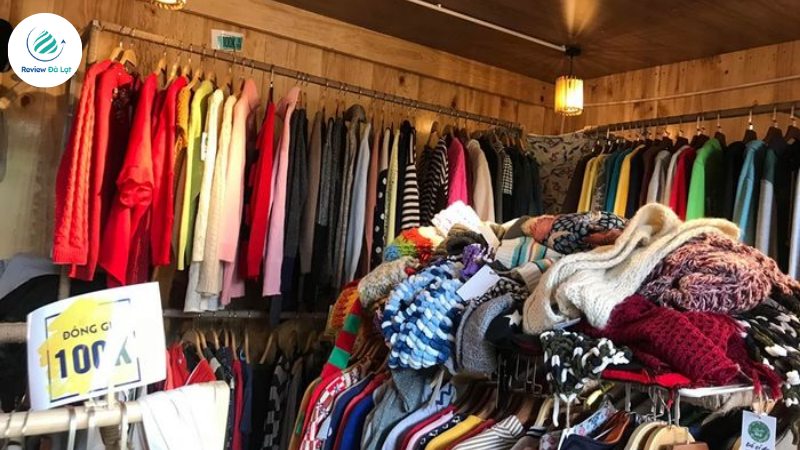 Mang tiền mặt, mặc đồ thoải mái dễ mua sắm