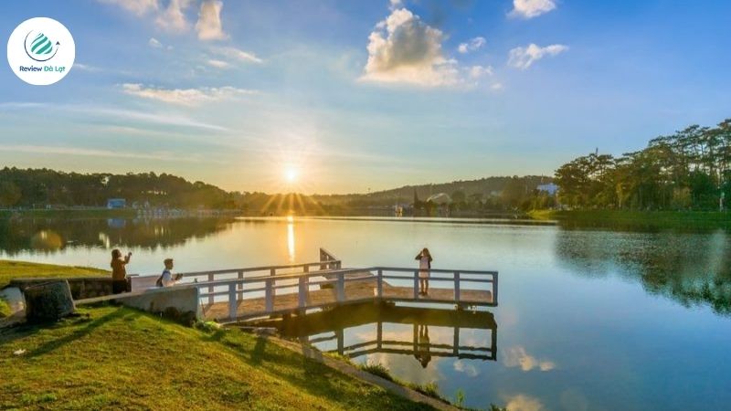 Picnic ngay trung tâm thành phố tại Hồ Xuân Hương