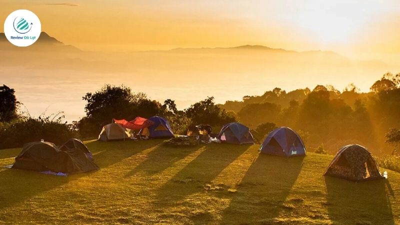 Khung cảnh hùng vĩ và nên thơ tại đỉnh Pinhatt