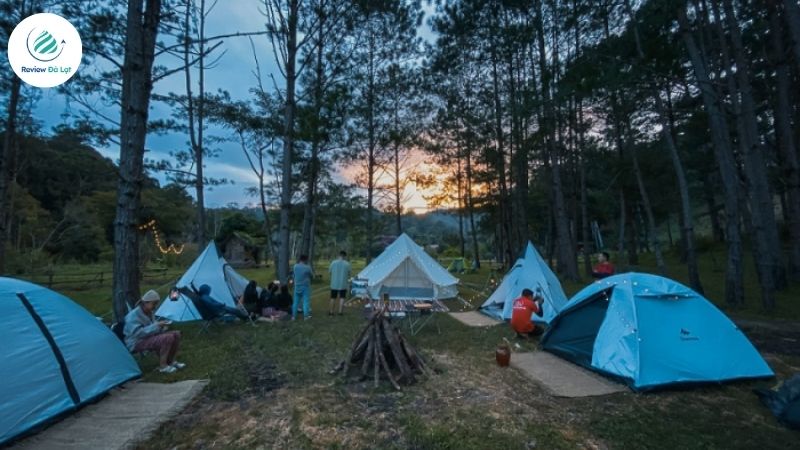 Cắm trại qua đêm tại hồ Than Thở