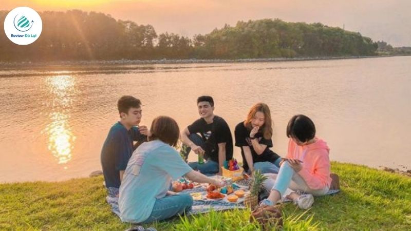 Tổ chức buổi picnic nhỏ