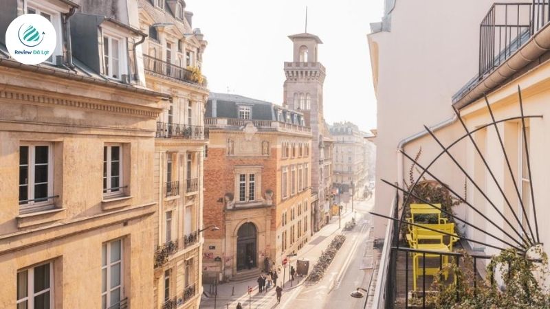 Le Petit Paris Hotel