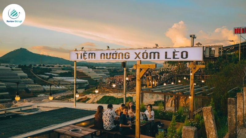 Không gian ấm cúng tại Tiệm Nướng & Chill Xóm Lèo