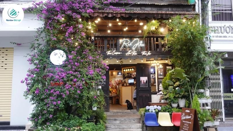 Không gian yên bình tại Rakkhun Thai Cuisine Đà Lạt