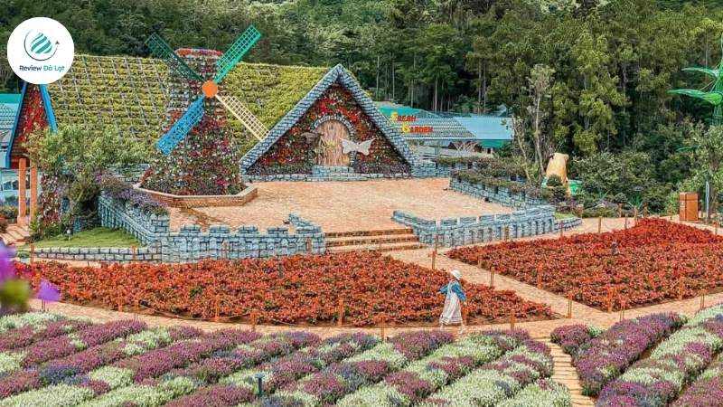 Như lạc bước vào thung lũng hoa huyền ảo