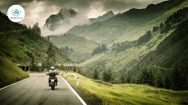 Lộ trình đẹp, khí hậu se lạnh và trải nghiệm phượt đầy thử thách chờ bạn khám phá