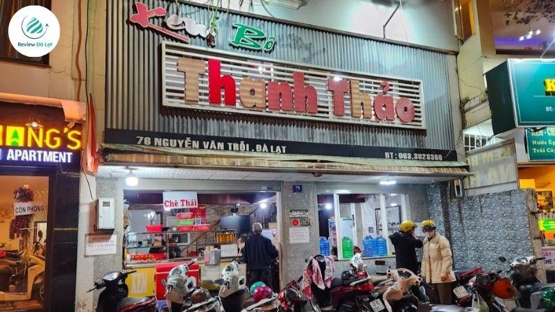 Quán kem bơ Thanh Thảo – Thương hiệu lâu năm, đông khách địa phương