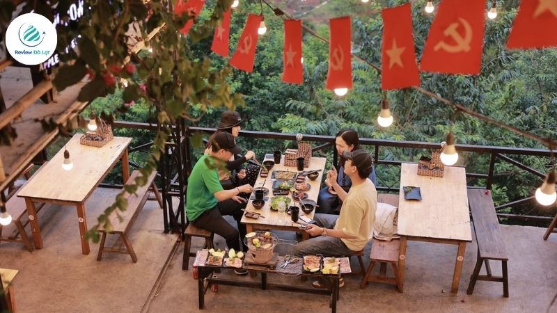 Vừa ăn vừa săn mây tại Tiệm Nướng Trên Mây