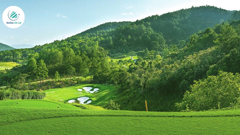 Sân golf quốc tế đỉnh cao, mang đậm tính riêng tư và đẳng cấp