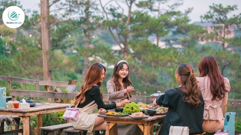 Có nên ghé Tiệm Nướng Thương Thương khi đến Đà Lạt?